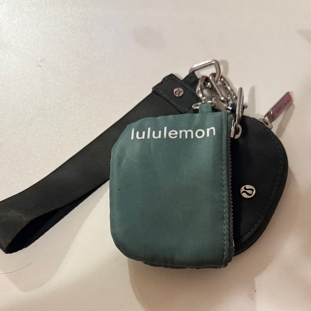 Lululemon Green wristlet